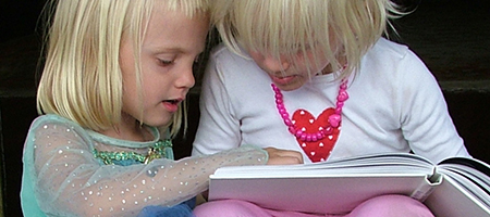 Kinderen lezen_450x200_899943_11533756.jpg